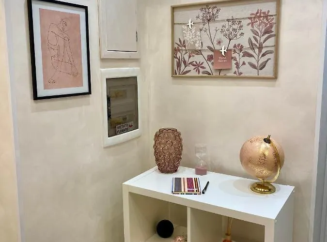 Apartment Bright Apartment Near Colosseum, Steps To Metro, Ac & Fast Wifi