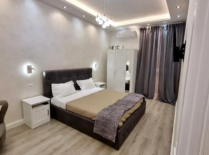 Apartment Bright Apartment Near Colosseum, Steps To Metro, Ac & Fast Wifi *